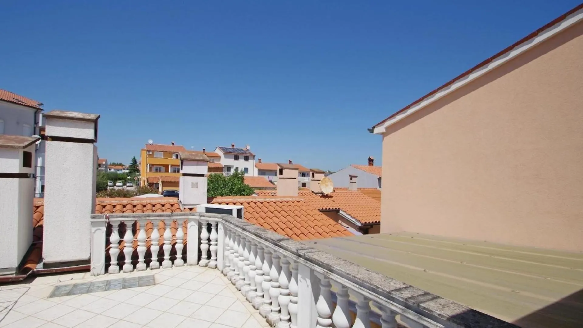 Wohnung In Pula Mit Terrasse, Grill Und Garten