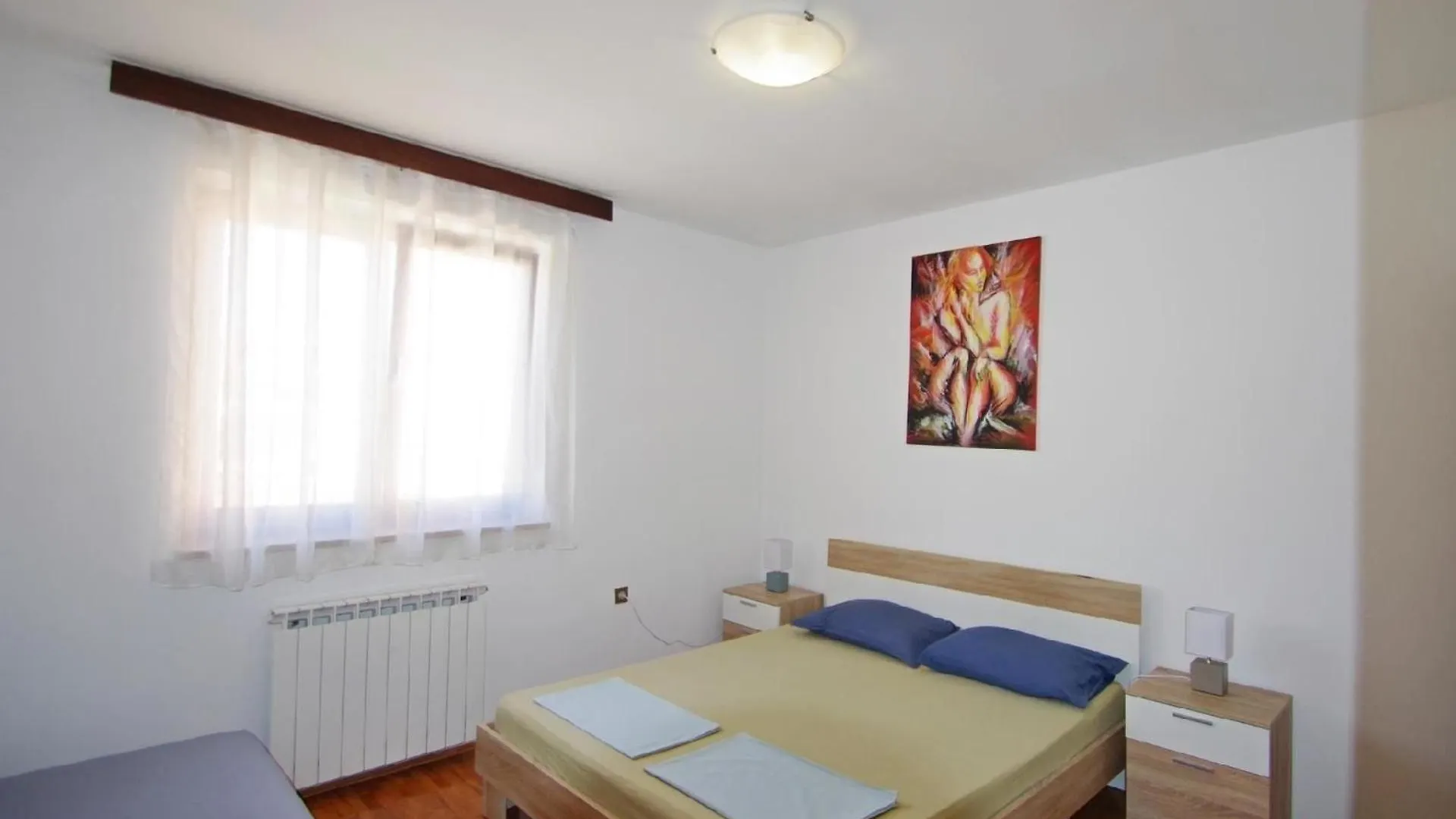 Wohnung In Pula Mit Terrasse, Grill Und Garten Apartment