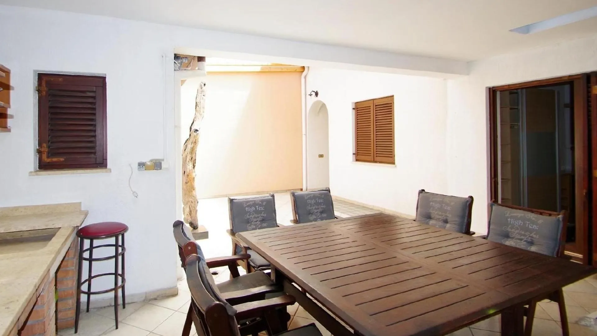 Wohnung In Pula Mit Terrasse, Grill Und Garten Apartment